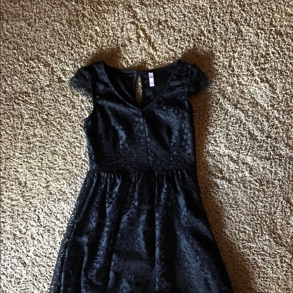 Black Lace Dress - Picture 4 of 4